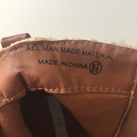 *never worn* booties with crochet detailing - Picture 5 of 5